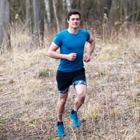 ARRANT die 2in1-Laufshorts für Herren TR1