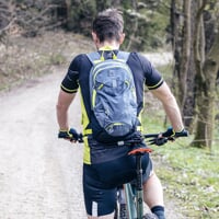 SPEED 15 der Fahrradrucksack grau/lime